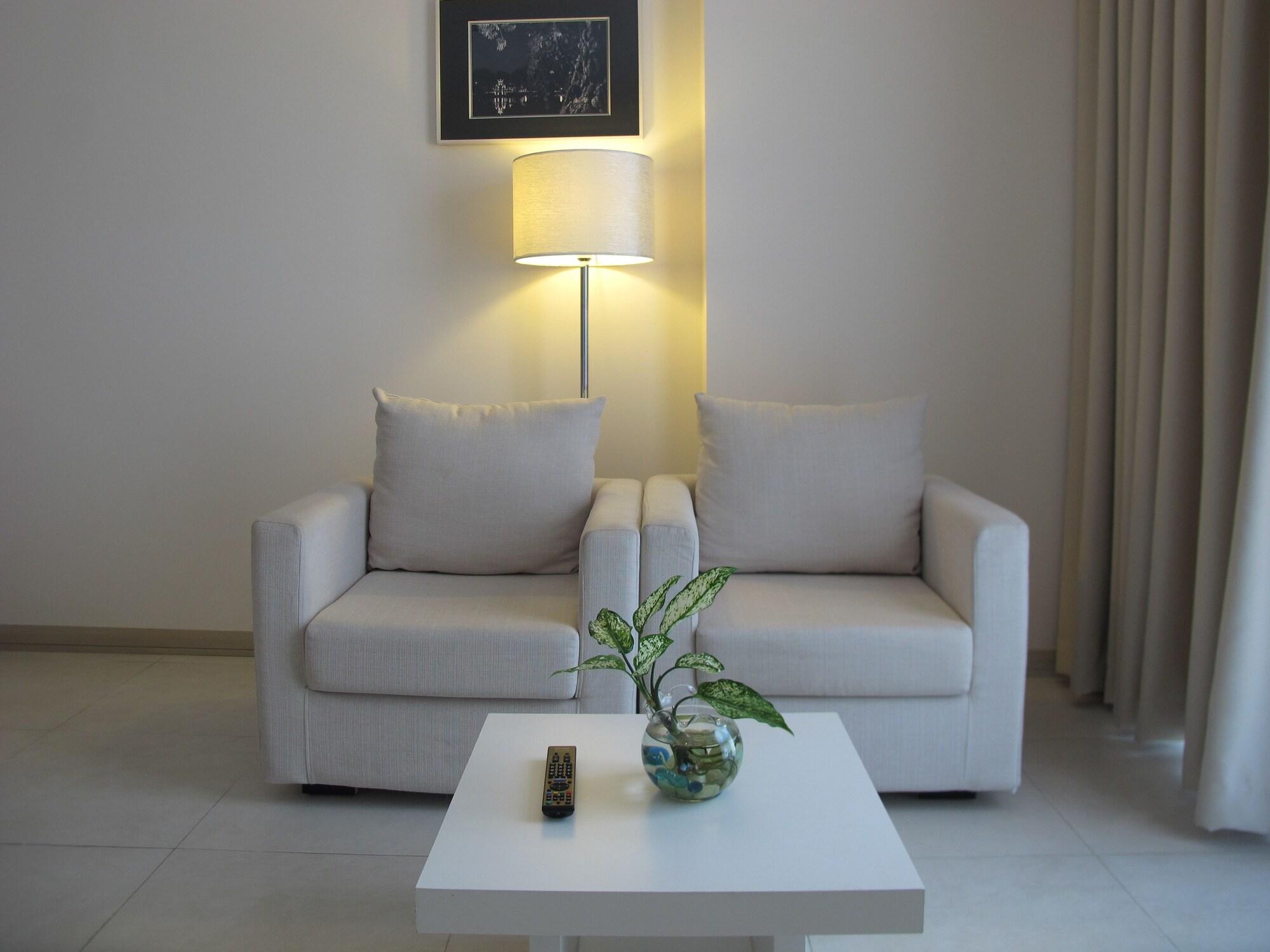 Nhi Phi Hotel Nha Trang Zewnętrze zdjęcie