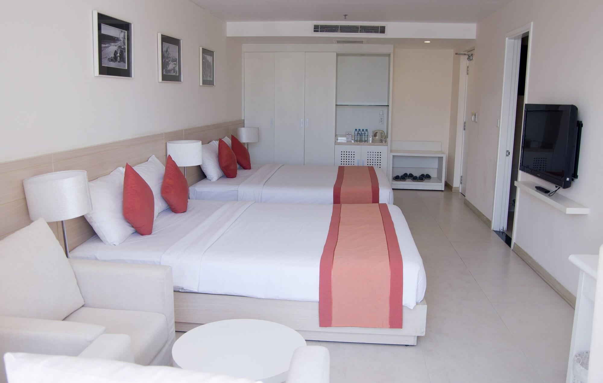 Nhi Phi Hotel Nha Trang Zewnętrze zdjęcie