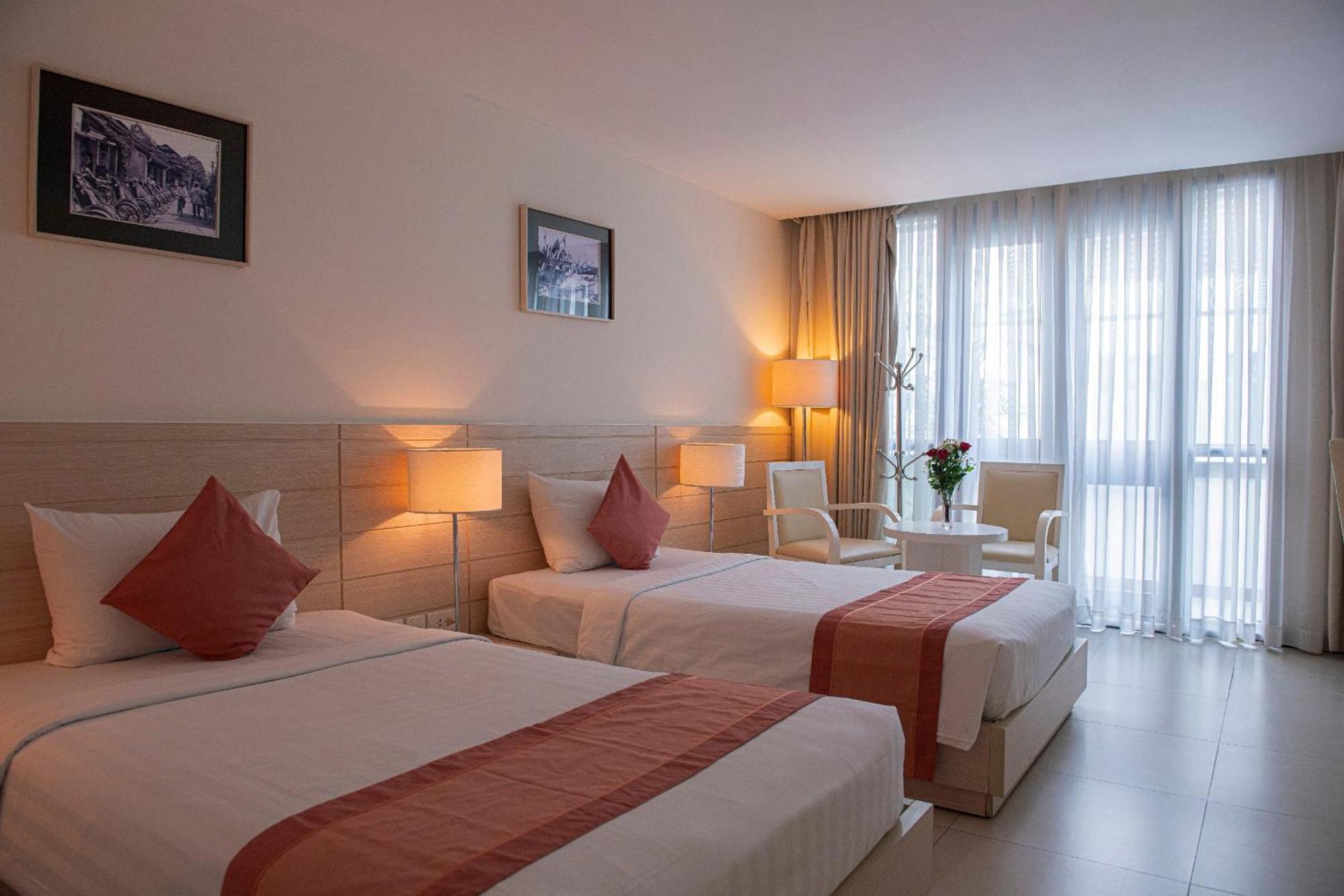 Nhi Phi Hotel Nha Trang Zewnętrze zdjęcie