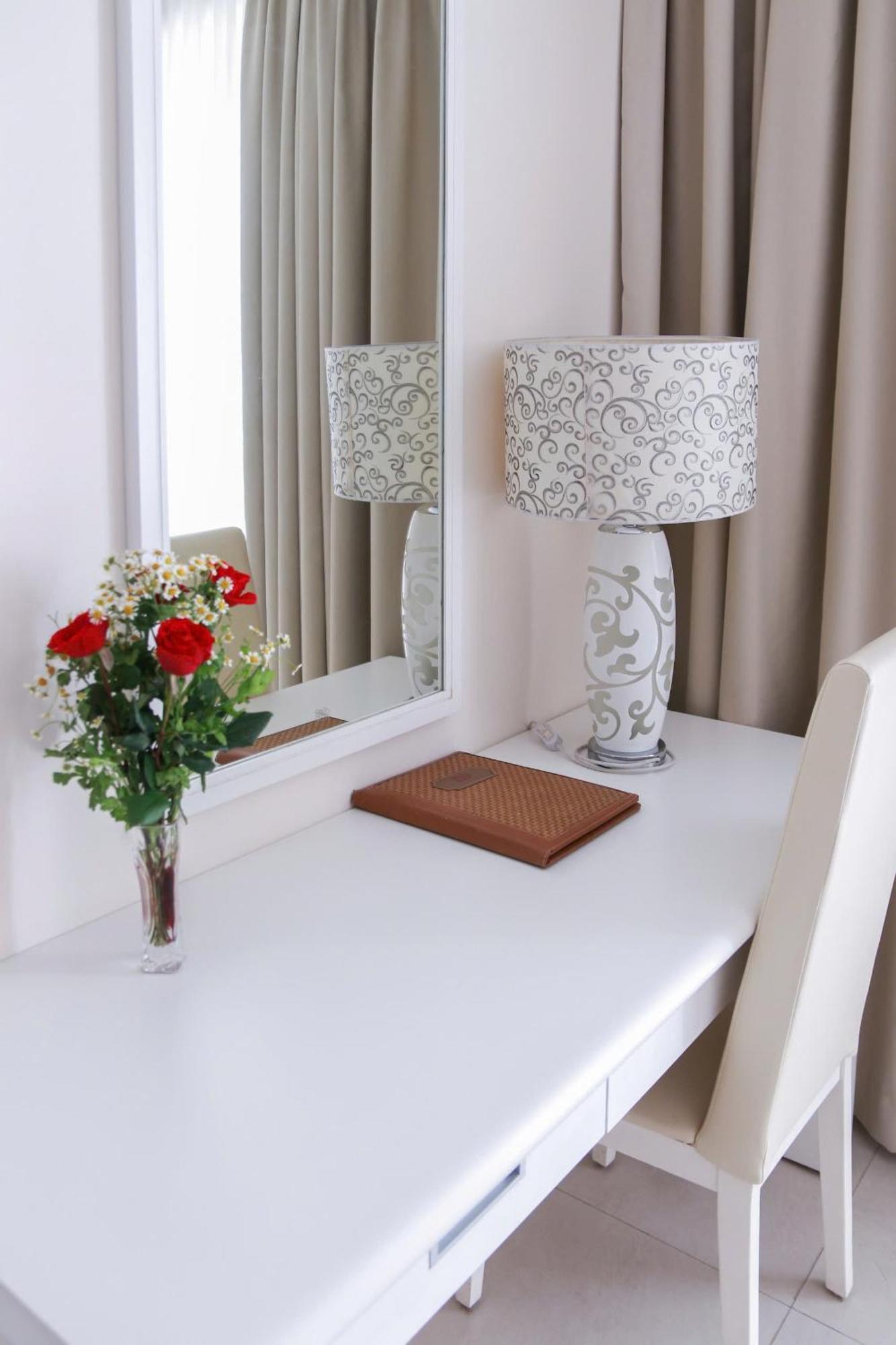 Nhi Phi Hotel Nha Trang Zewnętrze zdjęcie
