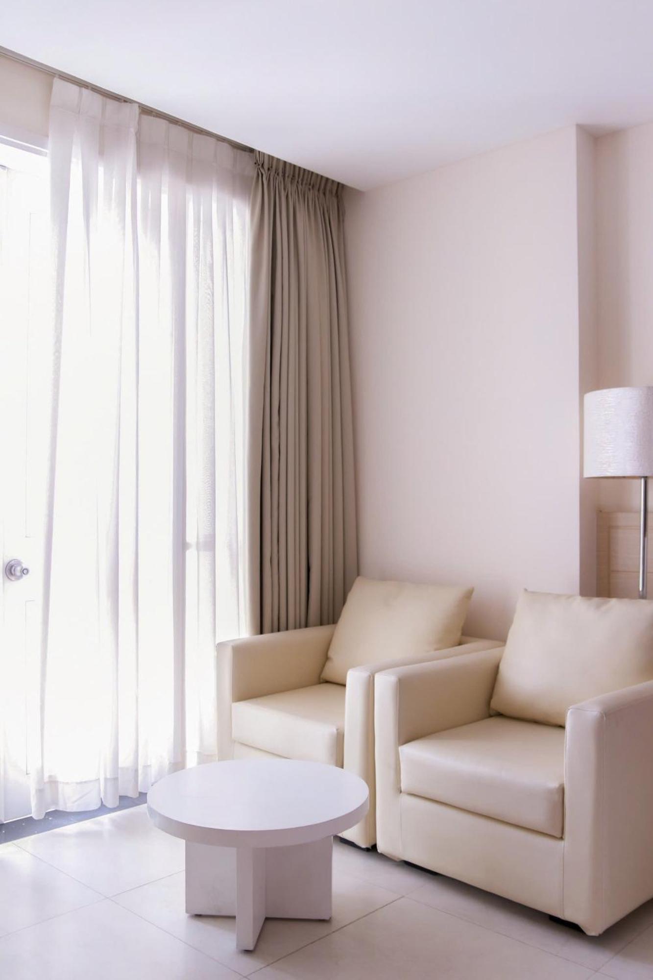 Nhi Phi Hotel Nha Trang Zewnętrze zdjęcie