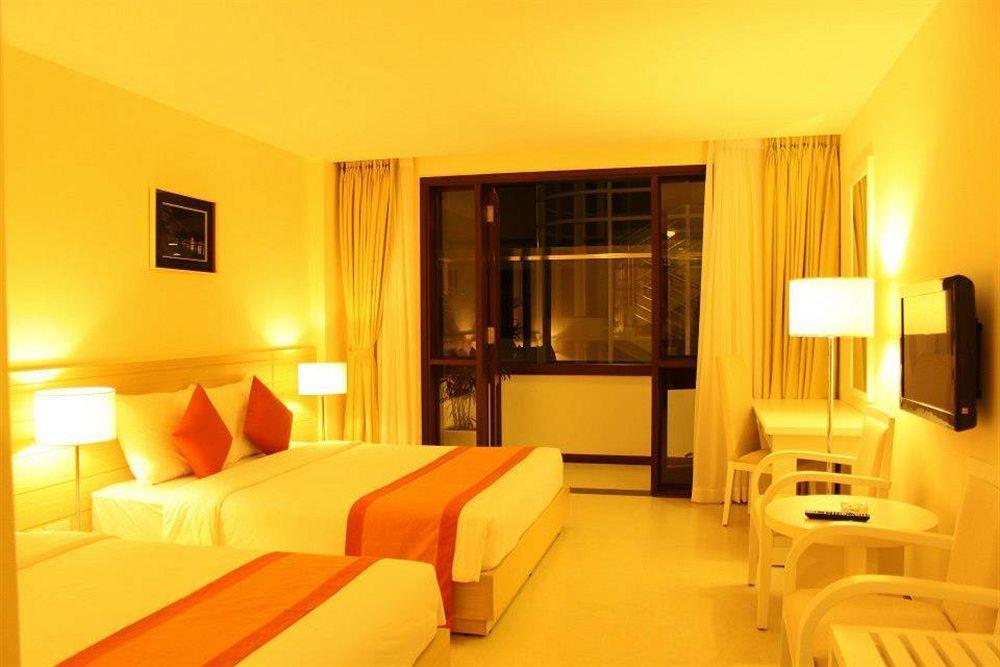 Nhi Phi Hotel Nha Trang Zewnętrze zdjęcie