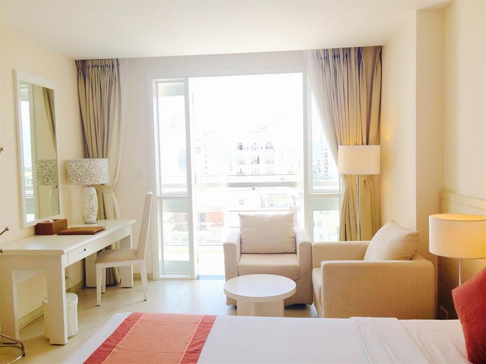 Nhi Phi Hotel Nha Trang Zewnętrze zdjęcie