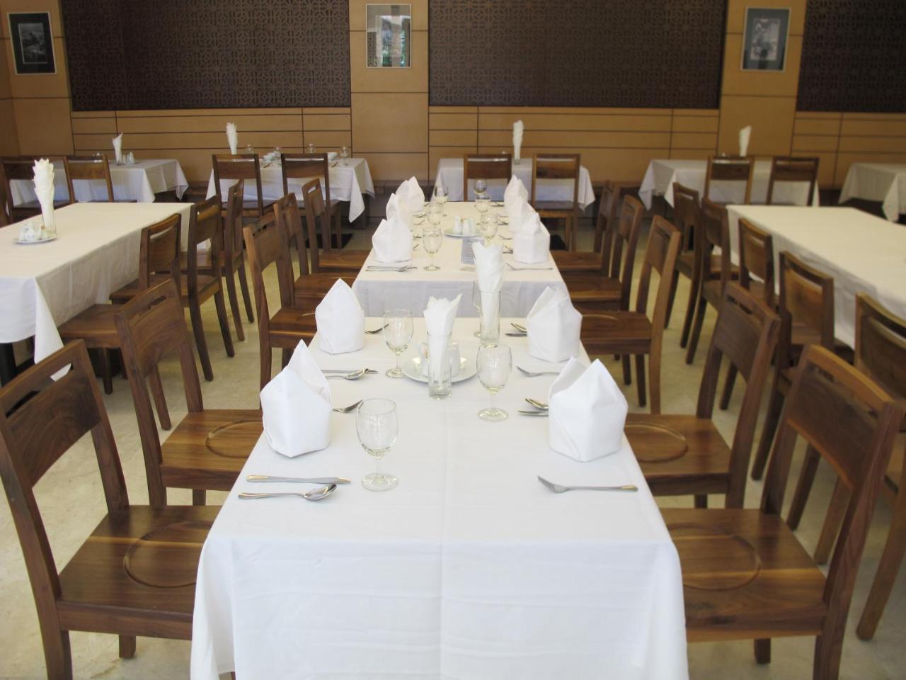 Nhi Phi Hotel Nha Trang Zewnętrze zdjęcie